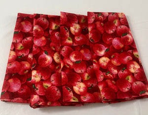Cloth Napkins Delicious looking APPLES allover print   Set of 4 - 17" square Cloth Napkins     Eco-Friendly